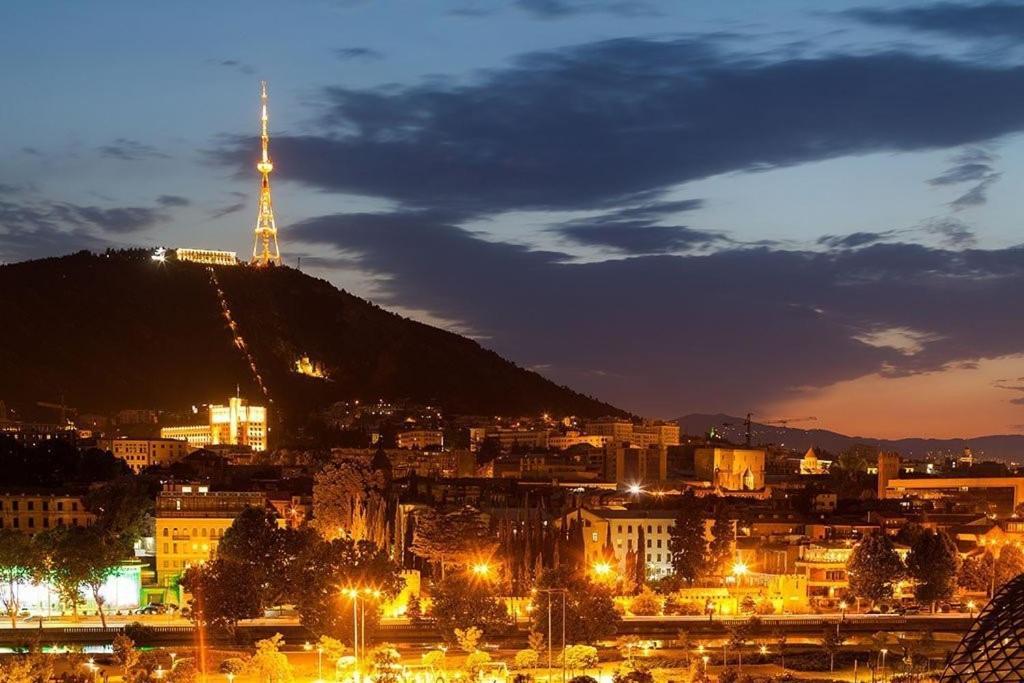 georgi apartament 2 Apartment Tbilisi Bagian luar foto